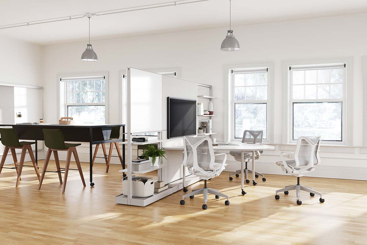 oe1 agile wall in a white workspace with white chairs and wooden floors