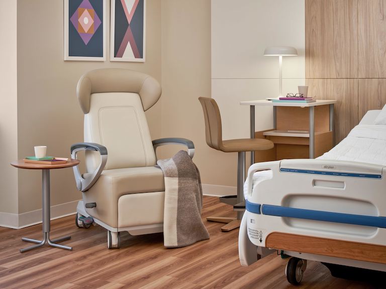 ig_prd_ovw_nemschoff_ava_recliner_01.jpg.rendition.768.768