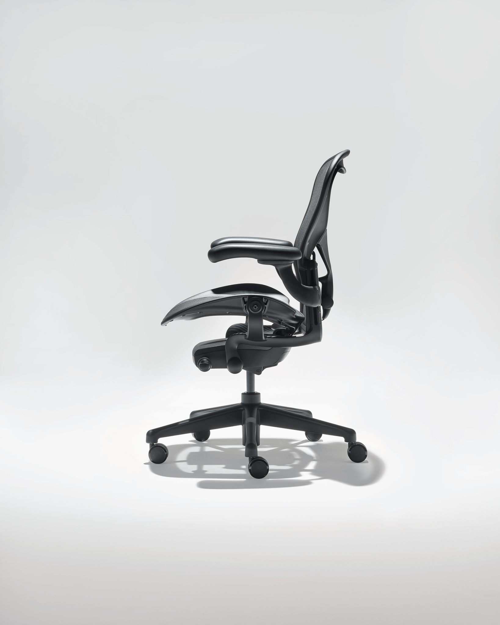 Aeron Onyx Chair | Herman Miller Best Office Chair | WorkArena