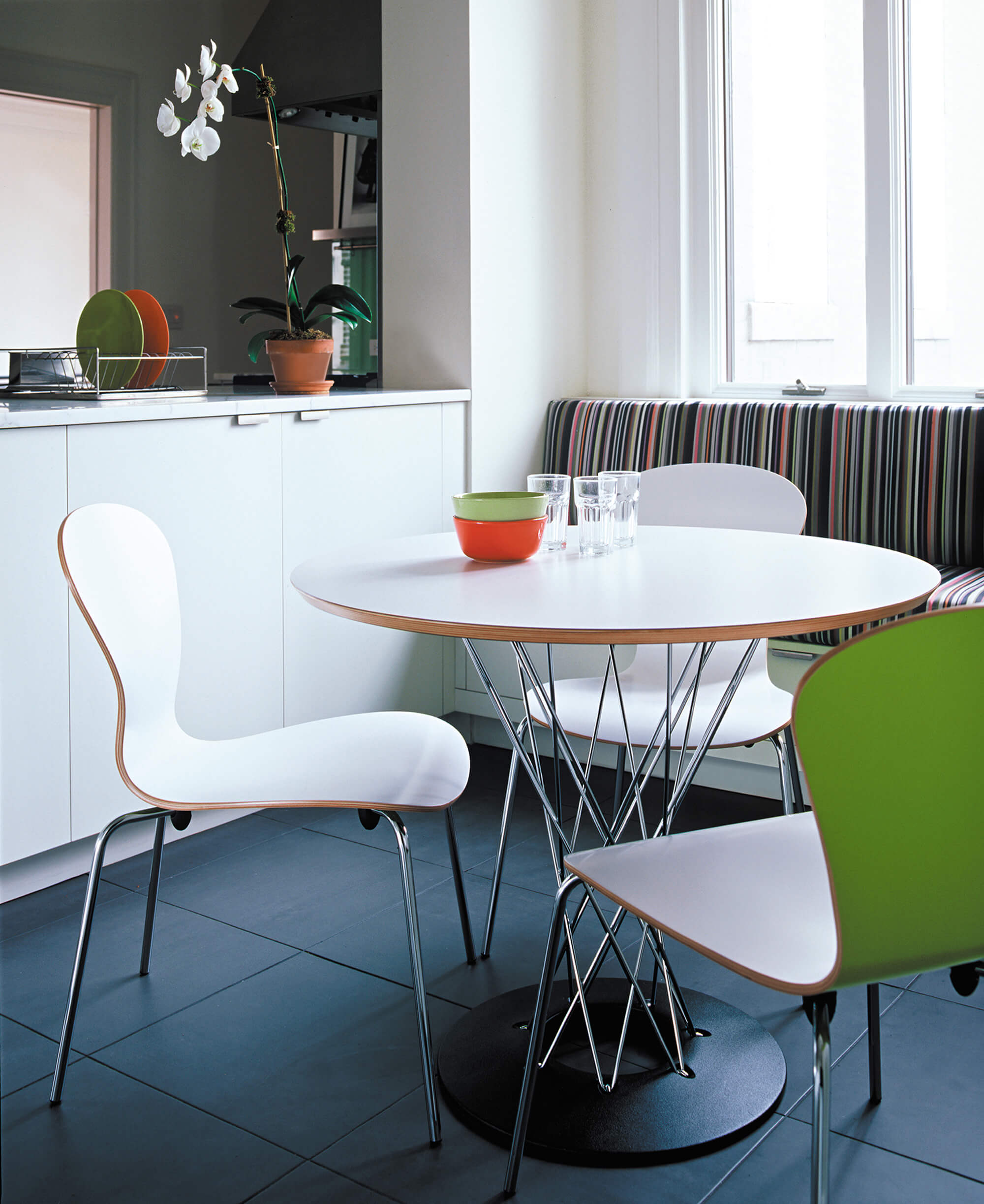Cyclone Dining Table by knoll