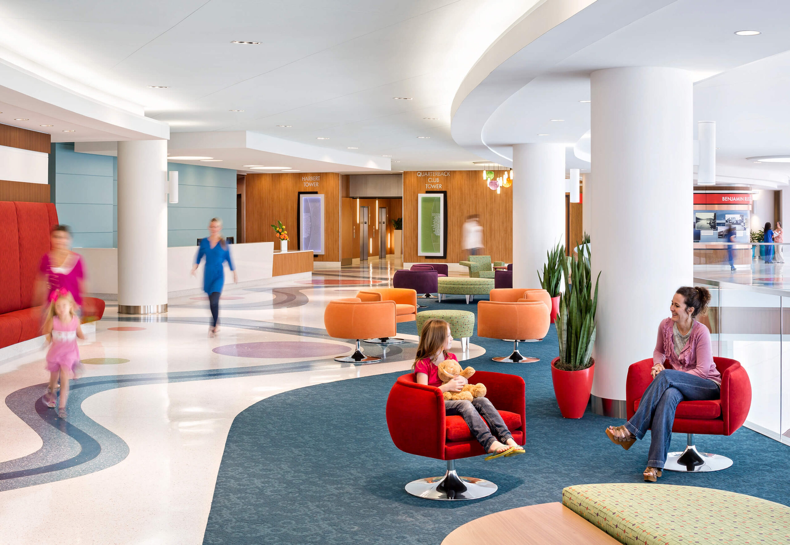 D'Urso Swivel Lounge Chair at a mall