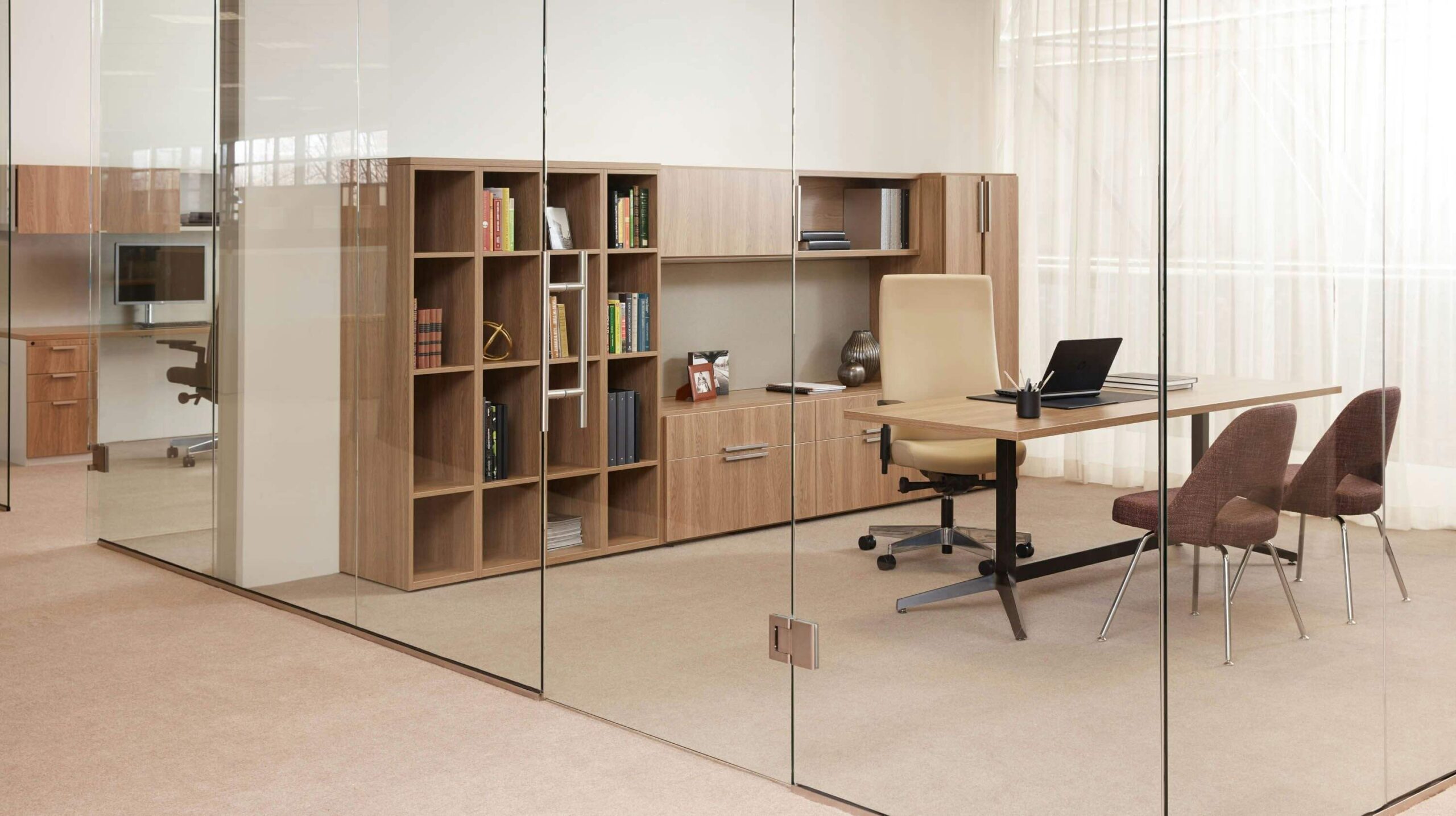 Saarinen Executive Chair No Arms at a management office