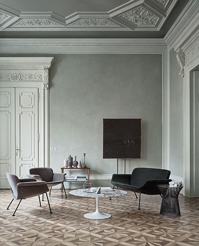 KN05 Settee Sofa in a luxurious home
