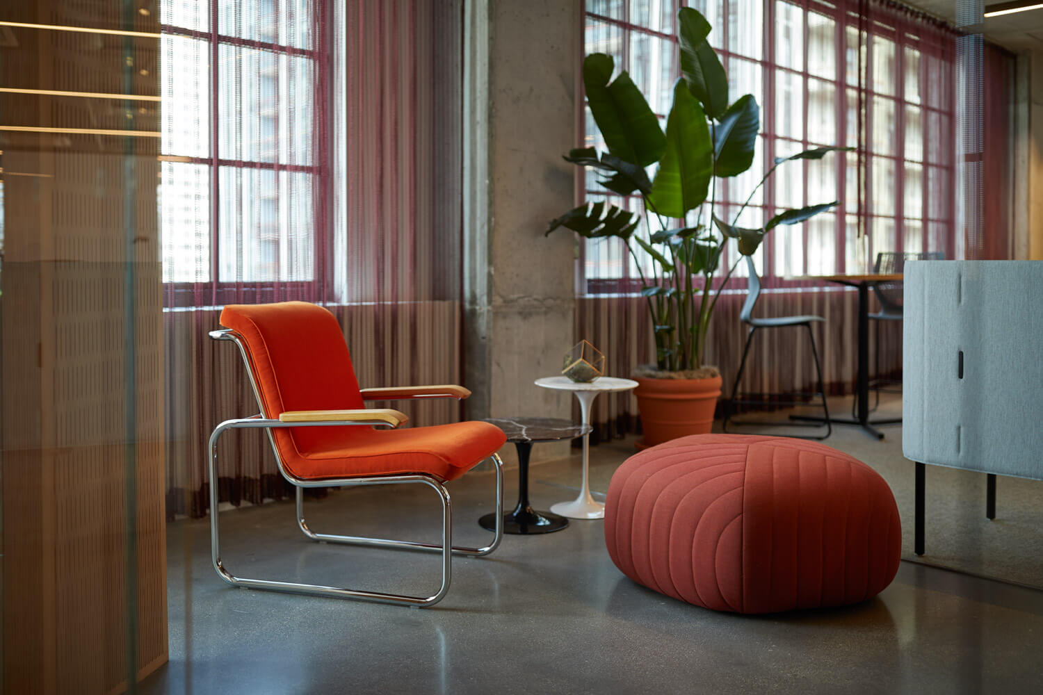 MB Lounge Chair with an ottoman and side tables